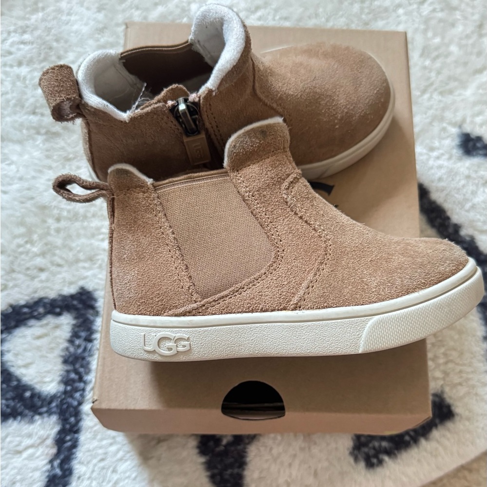 UGG Kids Tan Boots - size 7